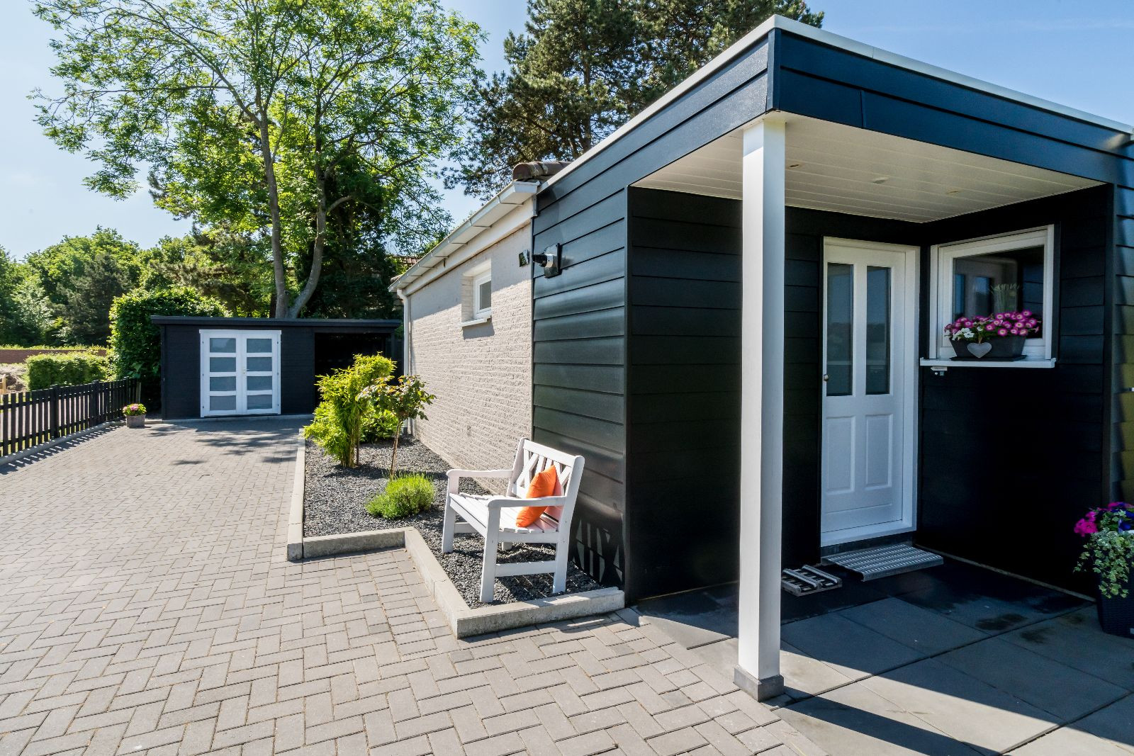 Renesse, Horizon 65, "Lost at Sea" - Image 25